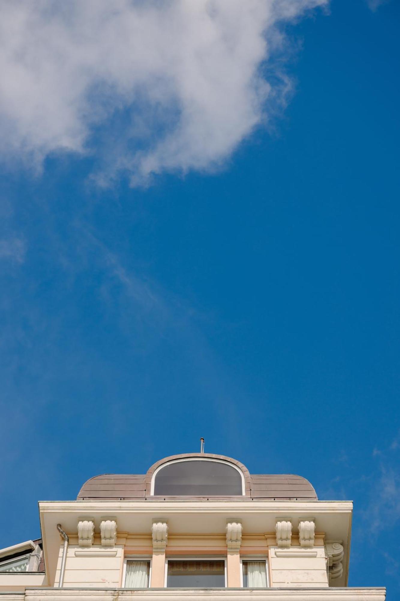 Grand Hotel Bristol Spa Resort, By R Collection Hotels Rapallo Dış mekan fotoğraf The blue sky