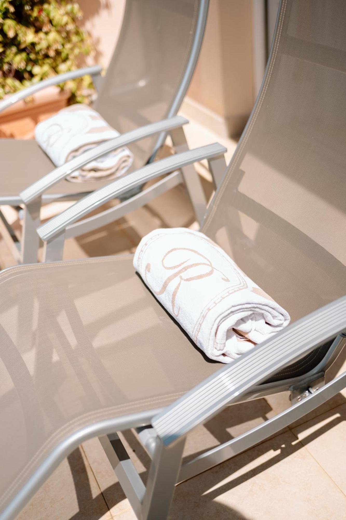 Grand Hotel Bristol Spa Resort, By R Collection Hotels Rapallo Dış mekan fotoğraf A rolled towel