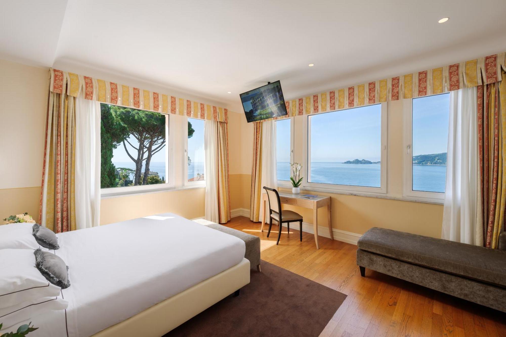 Grand Hotel Bristol Spa Resort, By R Collection Hotels Rapallo Dış mekan fotoğraf A room at the Hotel Excelsior